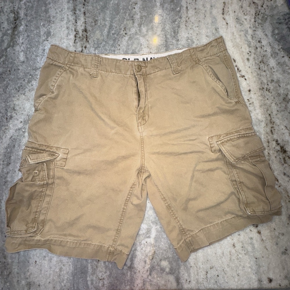 Old Navy Khaki Cargo Shorts Tan Men's Size 40 Y2K 2010 READ Preppy Skater